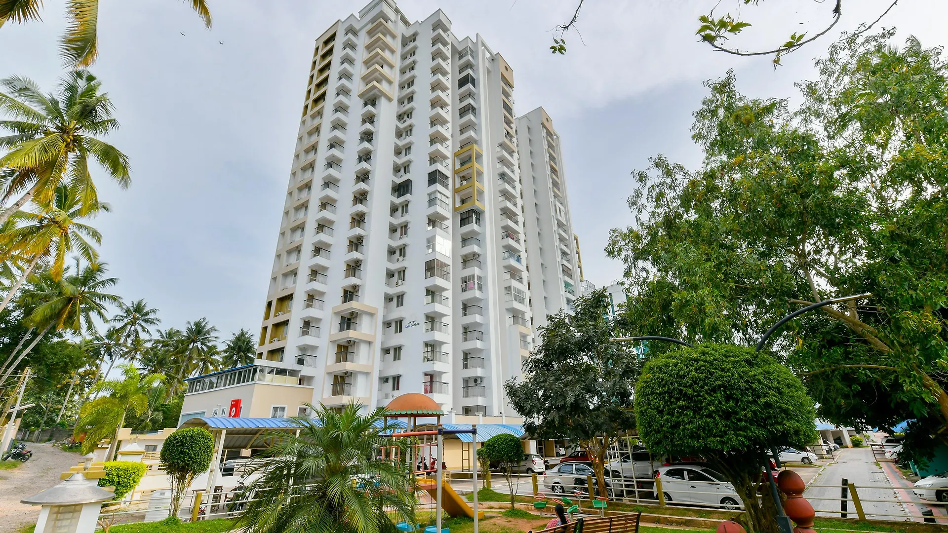 Super Hotel O Tyche Stays Thiruvananthapuram 4*,